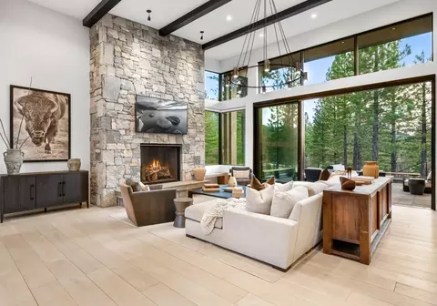 7750 Lahontan Dr, Truckee, CA 96161