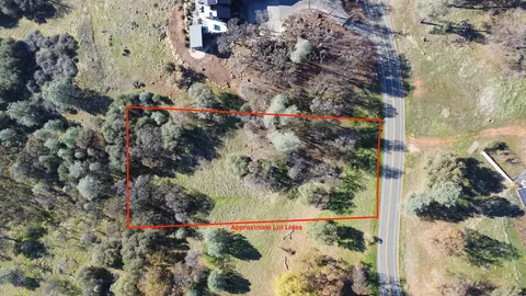 23021 Darkhorse Dr, Auburn, CA 95602