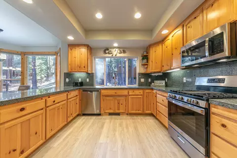 13971 Skiview Loop, Truckee, CA 96161 photo 13