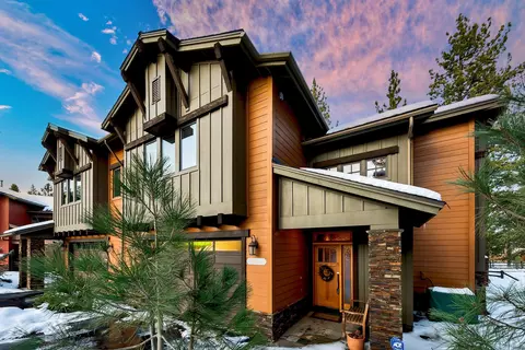 11898 Hope Ct, Truckee, CA 96161