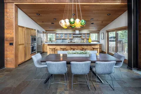 8750 Breakers Ct, Truckee, CA 96161 photo 10