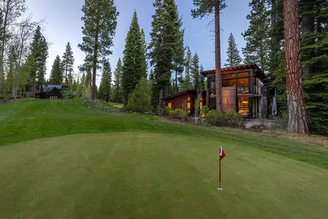 8750 Breakers Ct, Truckee, CA 96161 photo 23