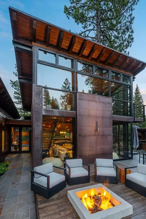 8750 Breakers Ct, Truckee, CA 96161 photo 4