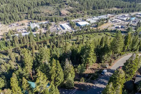 11902 11912 Rio Vista Dr, Truckee, CA 96161