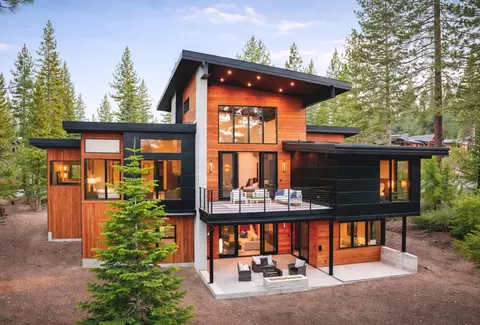 9337 Heartwood Dr, Truckee, CA 96161