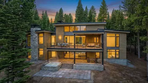 9308 Nine Bark Rd, Truckee, CA 96161