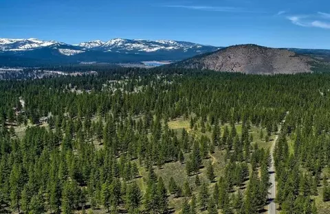 002 Martis Peak Rd, Truckee, CA 96161