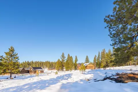 10643 Winchester Ct, Truckee, CA 96161