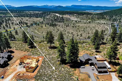 10674 Tudor Ln, Truckee, CA 96161