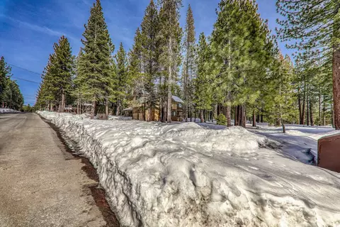 13742 Skiview Loop, Truckee, CA 96161 photo 4