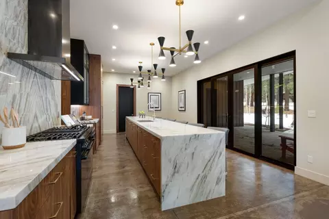 Kitchen - 11761 Bottcher Loop, Truckee, CA 96161 photo 3 of 7