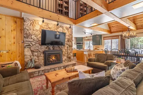 15609 Cottonwood St, Truckee, CA 96161