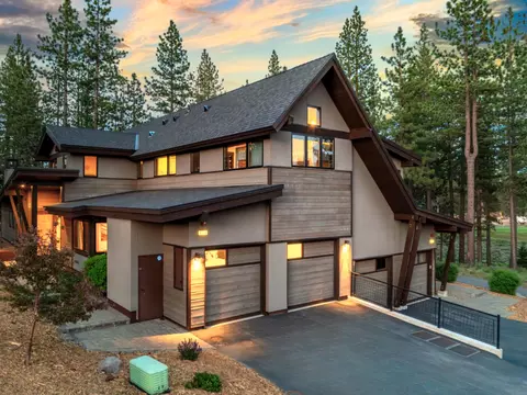 9098 Heartwood Dr, Truckee, CA 96161