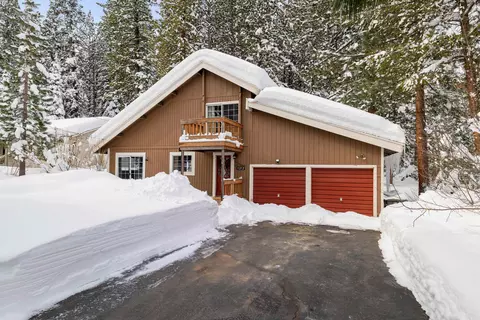 11212 Star Pine Rd, Truckee, CA 96161