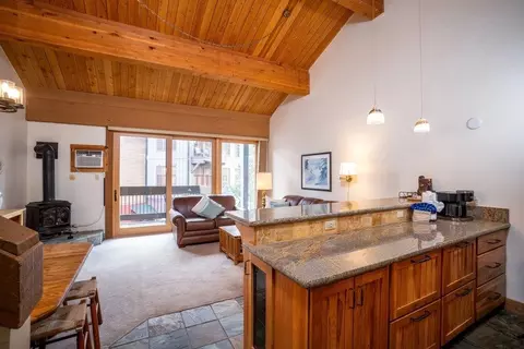 2000 N Village Dr # 316, Truckee, CA 96161