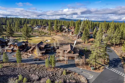 10200 Valmont Trl, Truckee, CA 96161