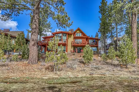 9121 Heartwood Dr, Truckee, CA 96161