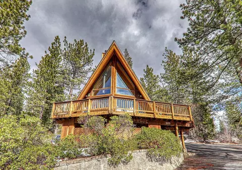 10211 Thomas Dr, Truckee, CA 96161