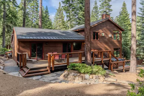 615 Woodchuck Dr, Carnelian Bay, CA 96140