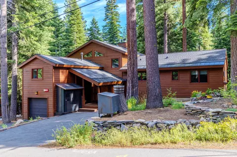 615 Woodchuck Dr, Carnelian Bay, CA 96140