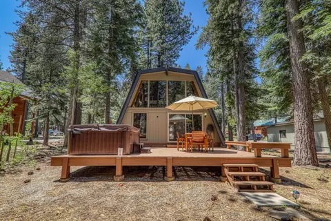 14258 Glacier View Rd, Truckee, CA 96161