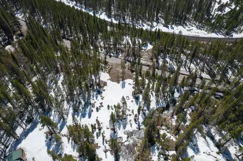 20954 Donner Pass Rd, Soda Springs, CA 95728