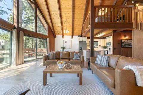 938 Country Club Dr, Tahoe City, CA 96145
