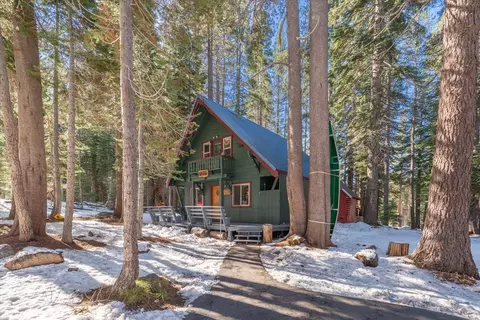 5225 Palisade Rd, Soda Springs, CA 95728