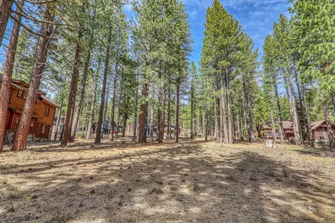 11581 Bottcher Loop, Truckee, CA 96161 photo 15