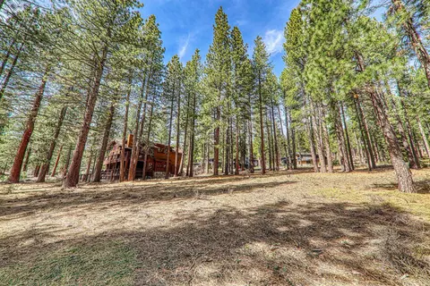 11581 Bottcher Loop, Truckee, CA 96161 photo 16