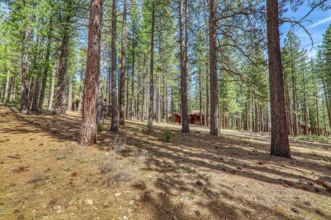 11581 Bottcher Loop, Truckee, CA 96161 photo 12