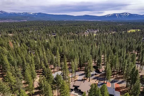11581 Bottcher Loop, Truckee, CA 96161 photo 6