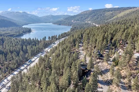 12515 Sierra Dr, Truckee, CA 96161 photo 7