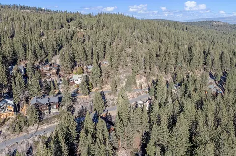 12515 Sierra Dr, Truckee, CA 96161 photo 4