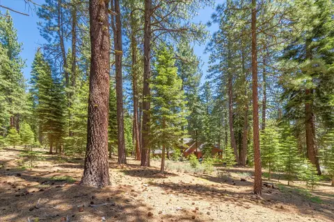 11752 Saddleback Dr, Truckee, CA 96161