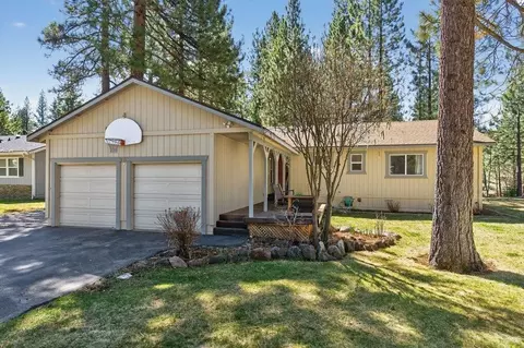 10303 White Fir Rd, Truckee, CA 96161