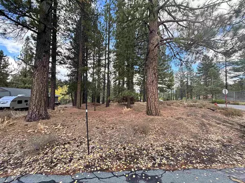 10294 Sugar Pine Rd, Truckee, CA 96161 photo 2