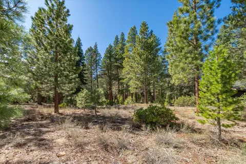 11850 Bottcher Loop, Truckee, CA 96161 photo 17