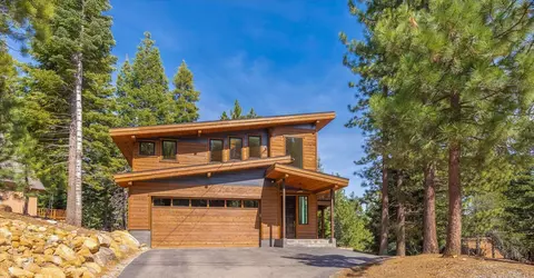 10947 Zermatt Dr, Truckee, CA 96161
