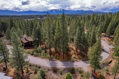 11301 China Camp Rd, Truckee, CA 96161