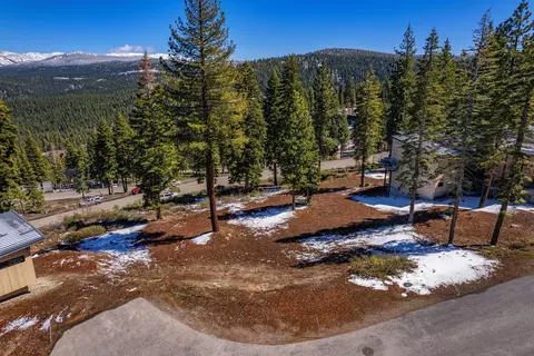 15152 Boulder Pl, Truckee, CA 96161