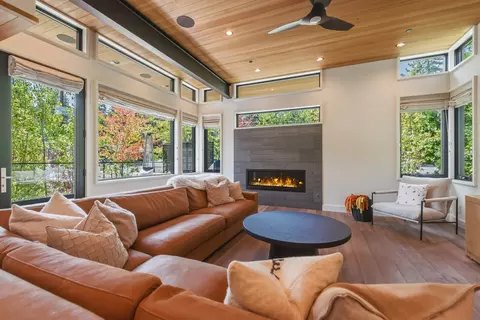 120 Old Cedars Pl, Tahoma, CA 96142