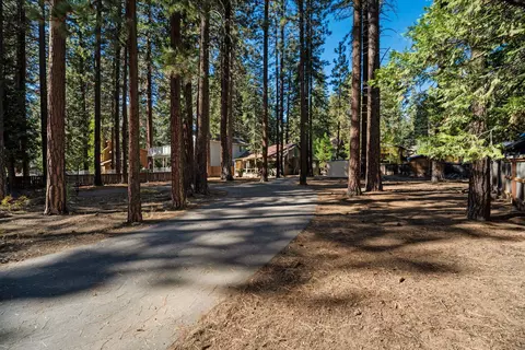 8529 Golden Ave, Kings Beach, CA 96143