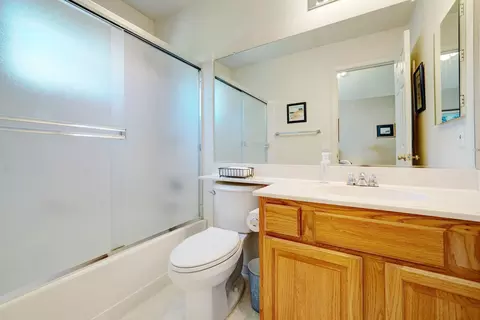 Bath - 16 Alder Ct, Blairsden, CA 96103 photo 2 of 4