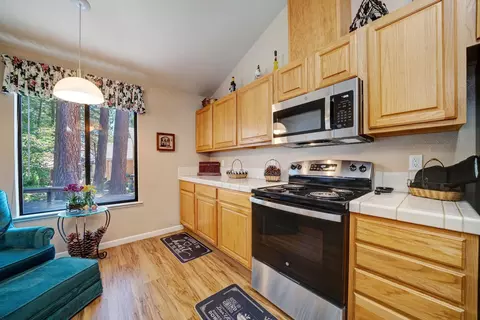 Kitchen - 16 Alder Ct, Blairsden, CA 96103 photo 2 of 2