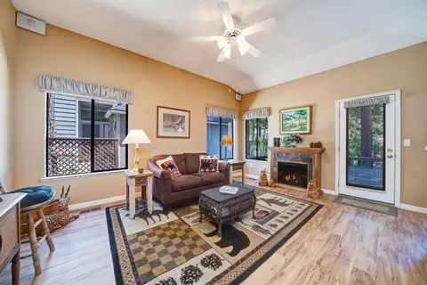 Living - 16 Alder Ct, Blairsden, CA 96103 photo 4 of 4