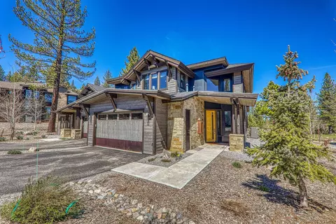 10109 Corrie Ct, Truckee, CA 96161