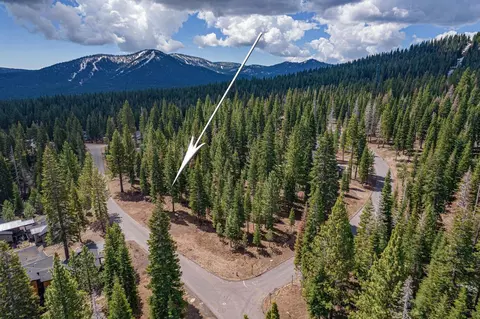 9270 Brae Rd, Truckee, CA 96161 photo 5