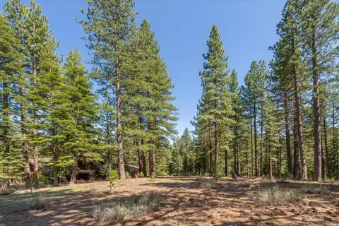 12721 Granite Dr, Truckee, CA 96161