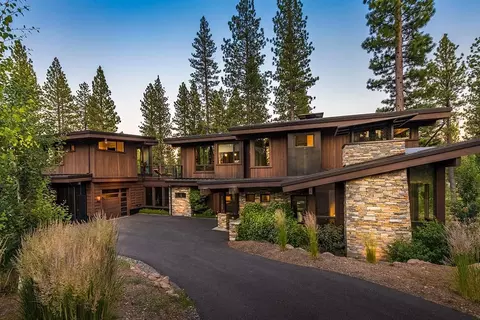 8385 Thunderbird Cir, Truckee, CA 96161 photo 1